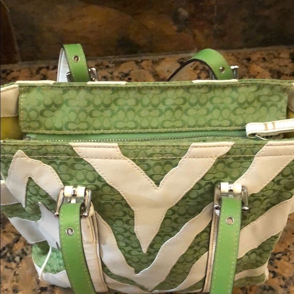 Coach mini zebra tote - Picture 6 of 11